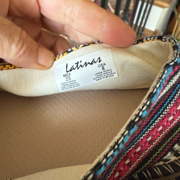 Latinas ladies fabric flats excellent condition, size 8 - Picture 7 of 11